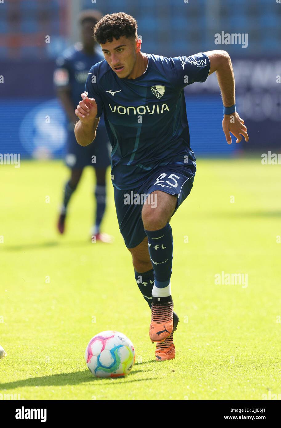 Hengelo, Netherlands. 22nd Mar, 2023. HENGELO, NETHERLANDS - MARCH 22: Noel  Futkeu of FC Twente battles for the ball with Mohammed Tolba of VfL Bochum  during the International Club Friendly match between