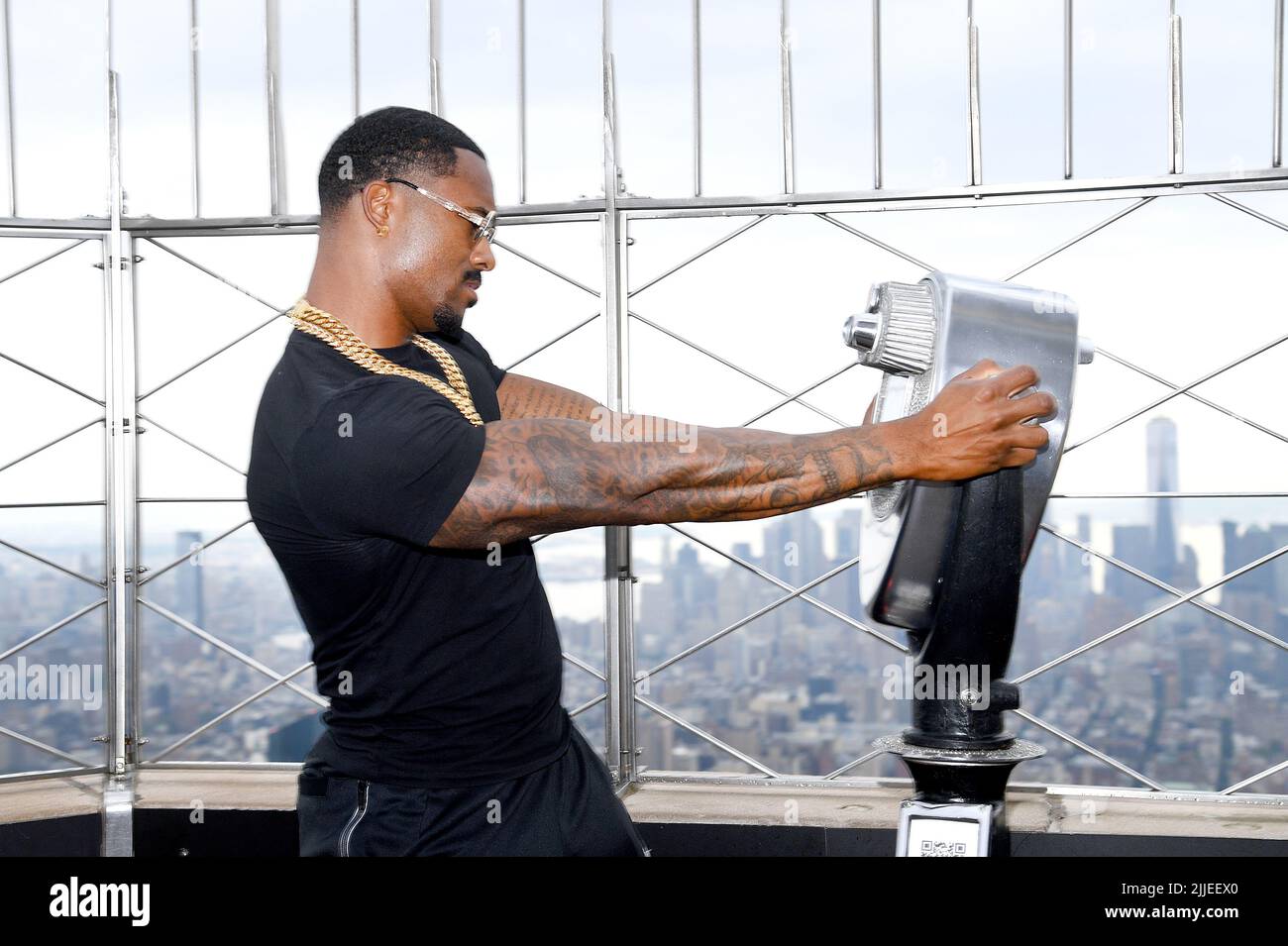 New York, USA. 25th July, 2022. WWE Professional Wrestler Montez Ford visits the Empire State Building on July 25, 2022. (Photo by Anthony Behar/Sipa USA) Credit: Sipa USA/Alamy Live News Stock Photo