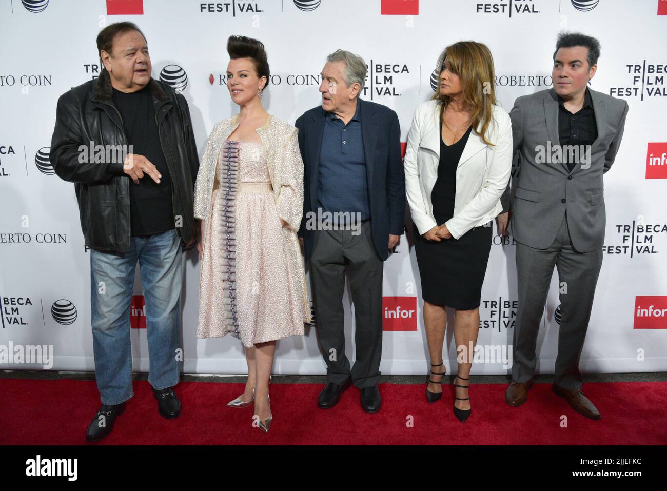 (L-R) Actors Paul Sorvino, Debi Mazar, Robert De Niro, Lorraine Bracco, and Kevin Corrigan attend the closing night screening of 'Goodfellas' during t Stock Photo