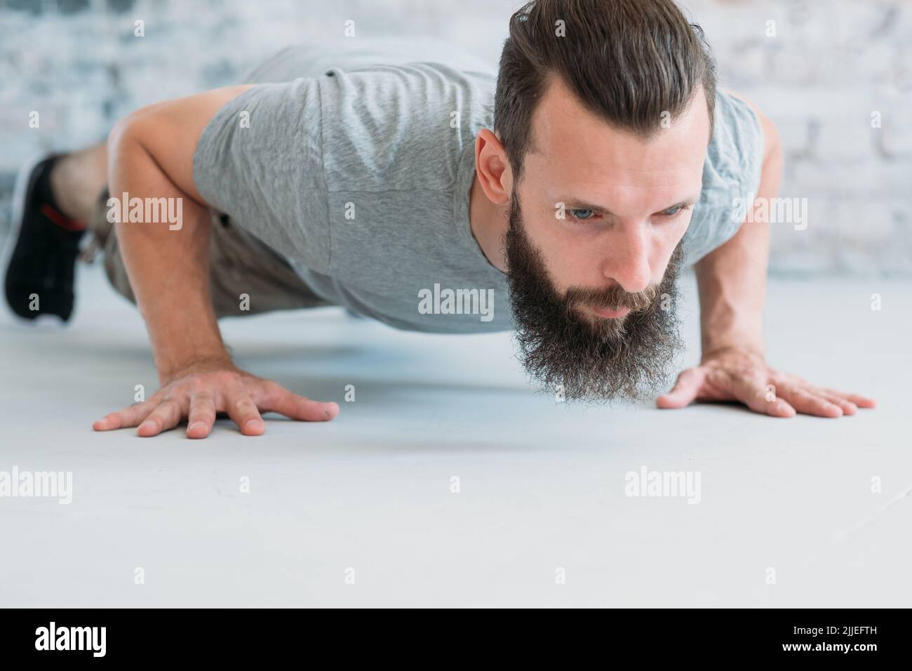 workout exercise man push ups chest bicep training Stock Photo Alamy