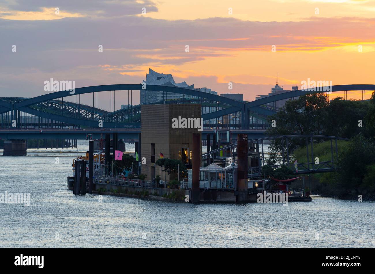 Pontoon Entenwerder, Elbe bridges and Elbphilharmonie in background, Germany, Hamburg Stock Photo