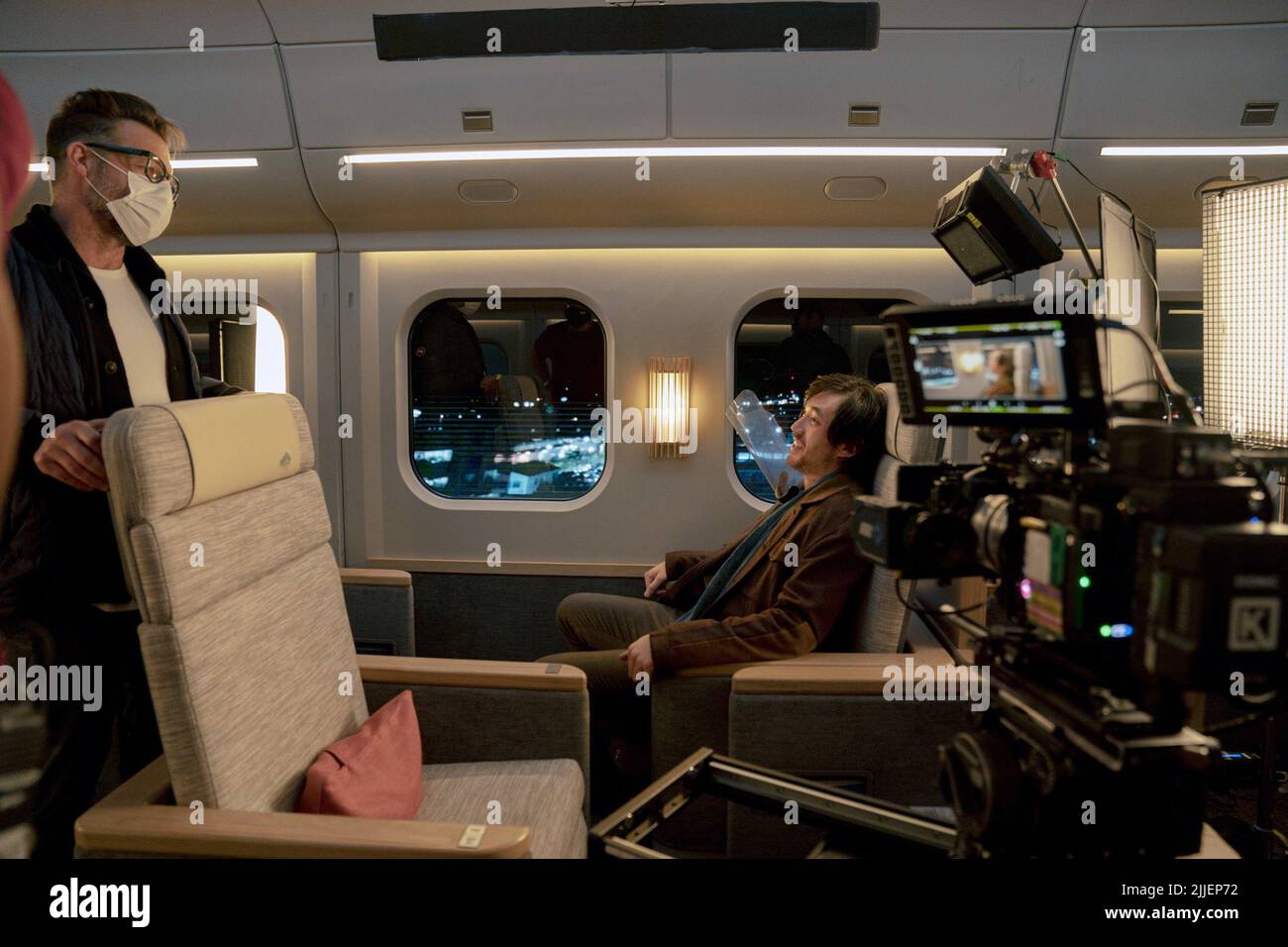 BULLET TRAIN, from left director David Leitch, Andrew Koji, on set