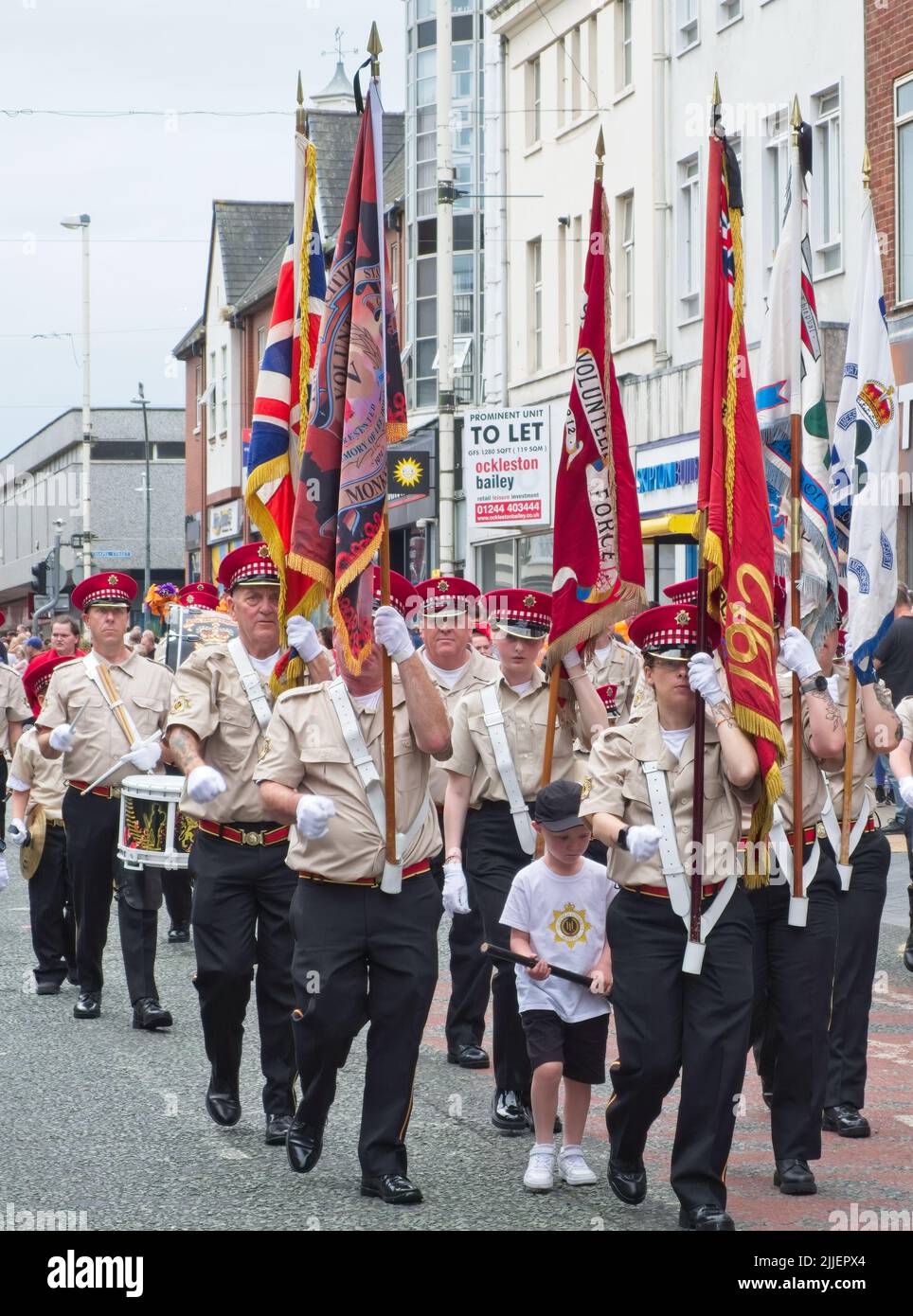 Highfield Loyalists Standard bearers Orange Day Parade !2th July Stock Photo
