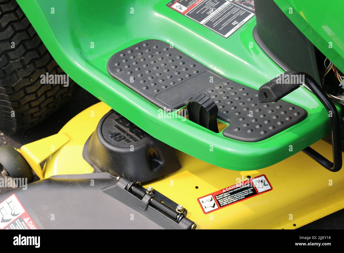 John Deere Riding Lawn Mower Stock Photo Alamy