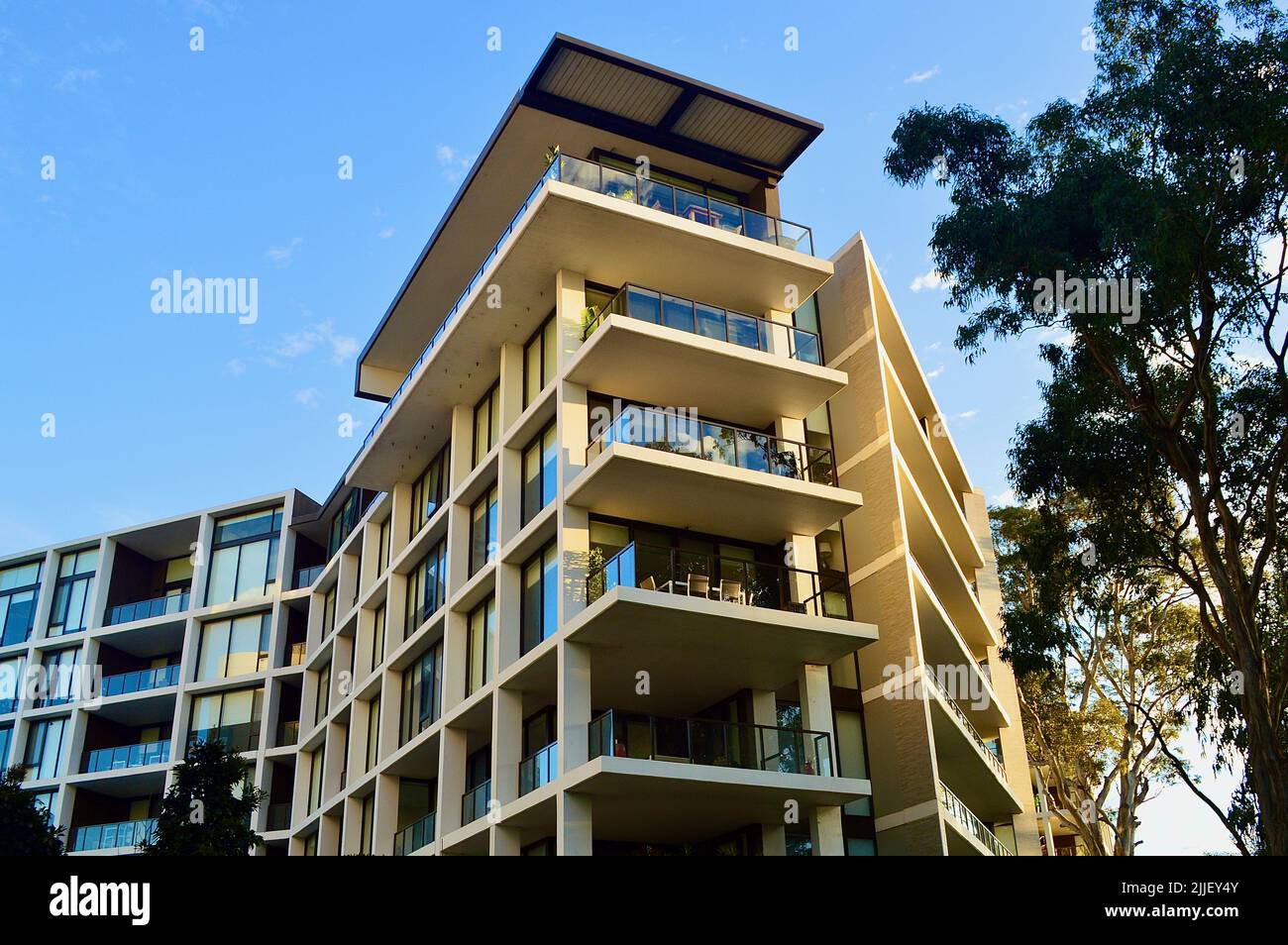 Housing high rise tower block wales hi-res stock photography and images ...