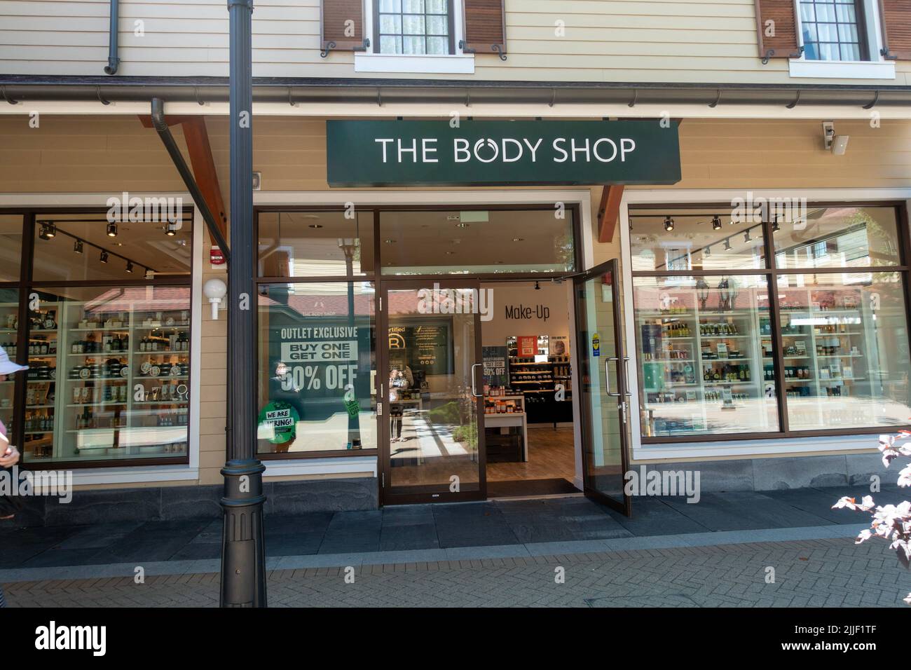 The Body Shop Store Front Entrance in McArthur Glen Designer Outlet Stock  Photo - Alamy