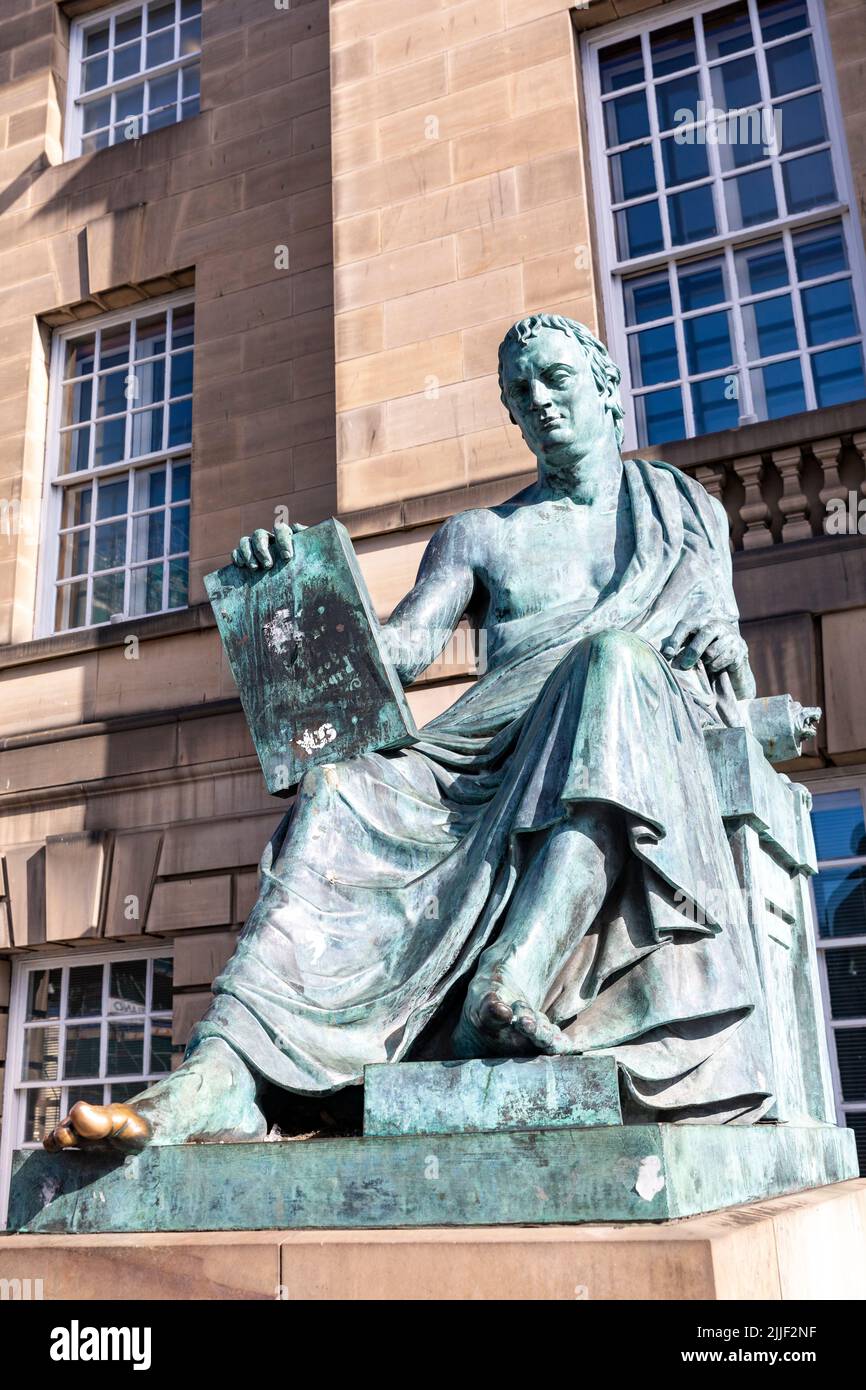 Statue of philosopher David Hume on the Royal Mile in Edinburgh Scotland, sculptured in 1995 by Alexander Stoddart,Scotland,UK Stock Photo