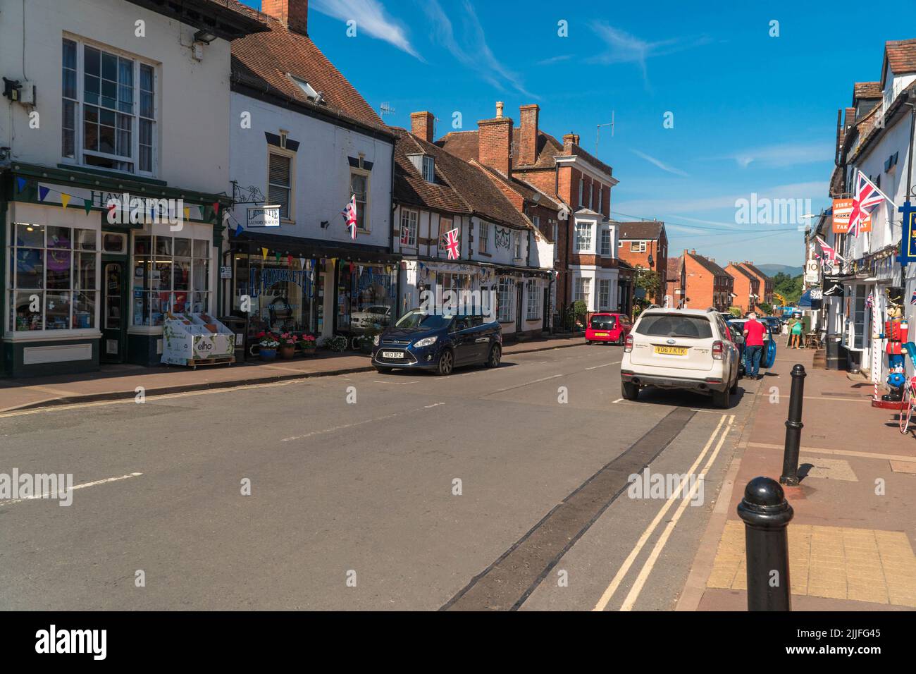 New street in the quaint riverside town of Upton upon Severn ...