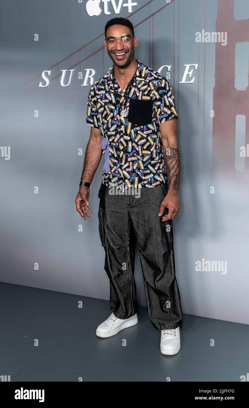 Male Rappers Wearing Dresses