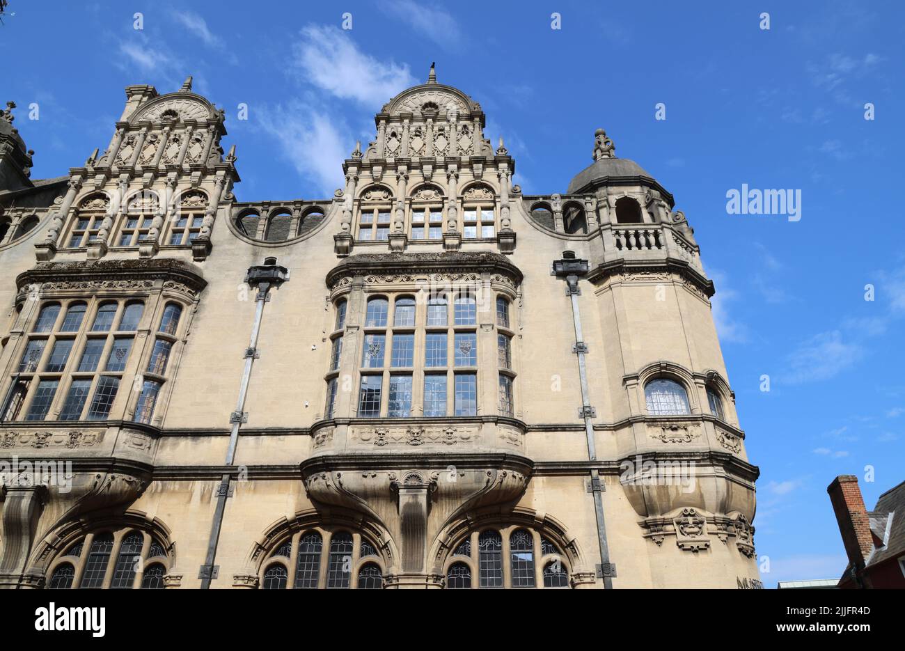 Typical Buildings Typical building of the university city of Oxford Stock Photo - Alamy