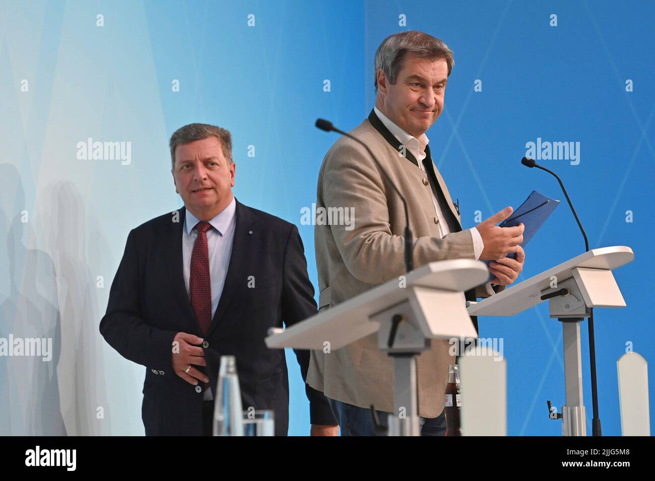 From left: Christian BERNREITER (Minister of Transport), Markus SOEDER (Prime Minister of Bavaria and CSU Chairman). Press conference of the Bavarian state government after the cabinet meeting on July 26th, 2022 in the Prince Carl Palais in Munich. ?SVEN SIMON Photo Agency GmbH & Co. Press Photo KG # Princess-Luise-Str. 41 # 45479 M uelheim/R uhr # Tel. 0208/9413250 # Fax. 0208/9413260 # GLS Bank # BLZ 430 609 67 # Account 4030 025 100 # IBAN DE75 4306 0967 4030 0251 00 # BIC GENODEM1GLS # www.svensimon.net. Stock Photo