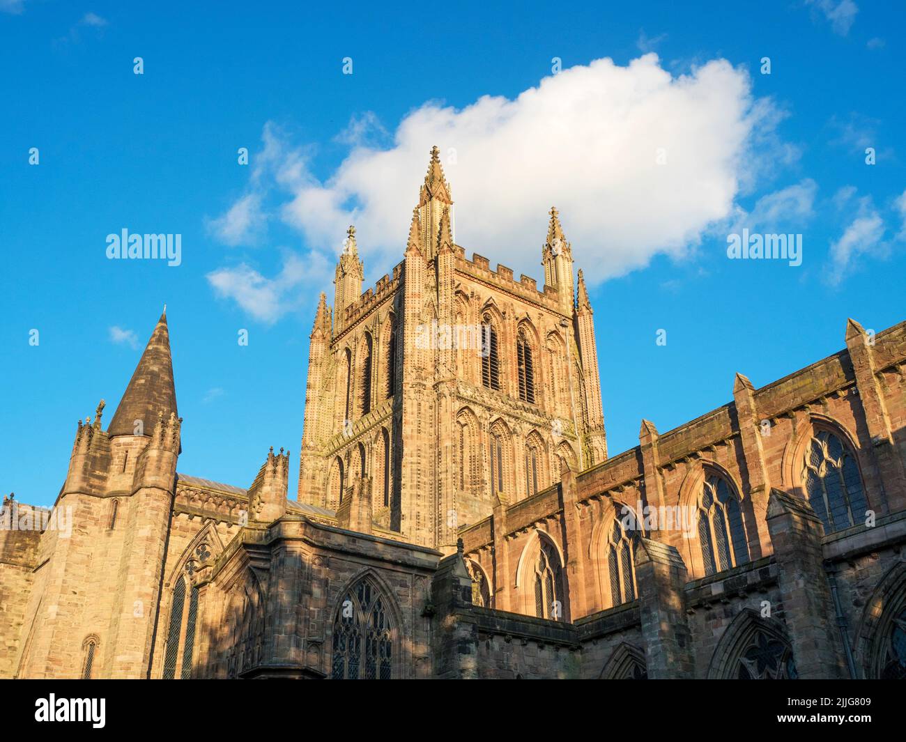 The Cathedral Church of St Mary and St Ethelbert from Cathedral Close Hereford Herefordshire England Stock Photo