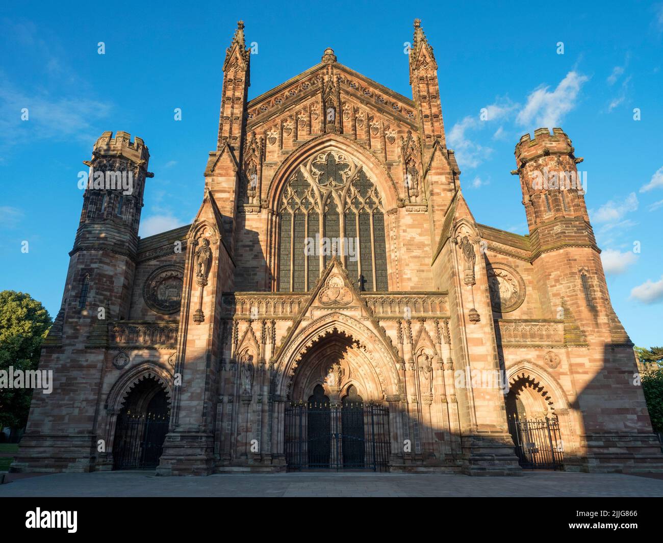 The Cathedral Church of St Mary and St Ethelbert from Palace Yard Hereford Herefordshire England Stock Photo