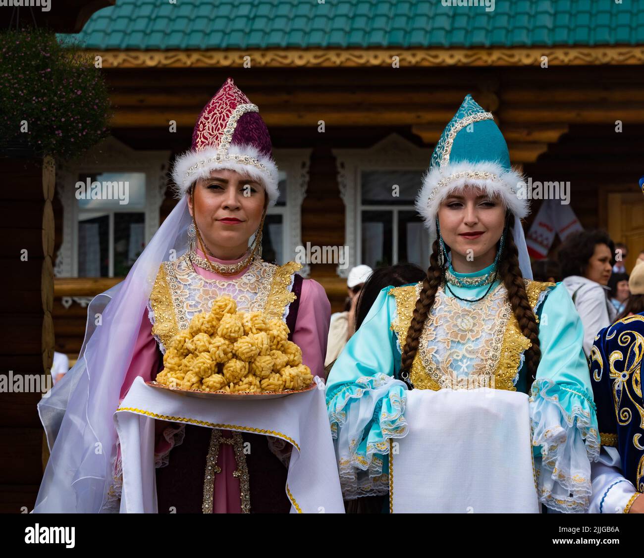 Kazan, Russia. 2022, June 18. Meeting guests according to Tatar customs ...