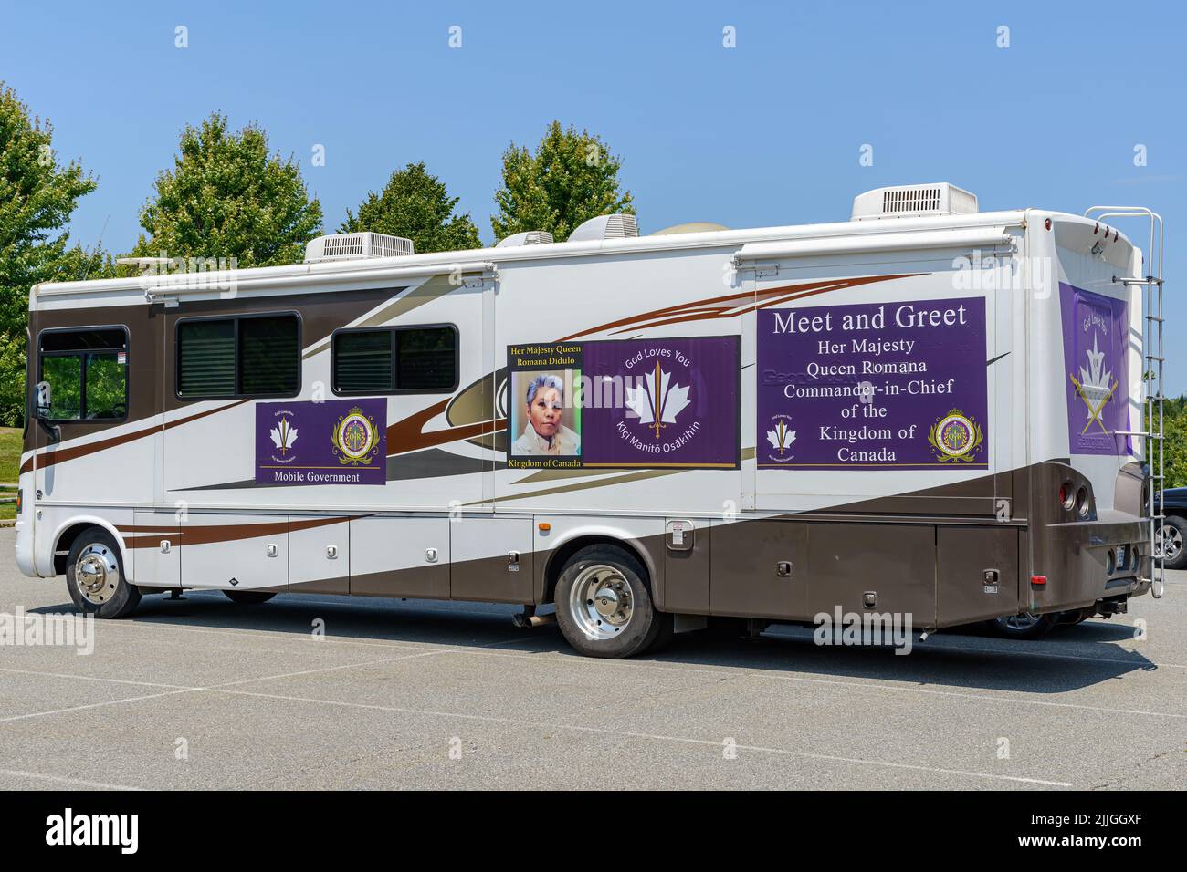 Saint John, NB, Canada - July 17, 2022: Mobile Government vehicle for Romana Didulo, self proclaimed Queen of Canada, during her visit to the area. Stock Photo