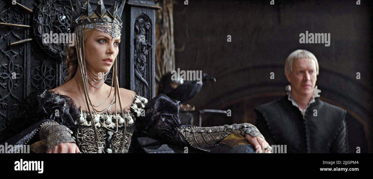 Queen of the huntsman hi-res stock photography and images - Alamy, image size:1300x625