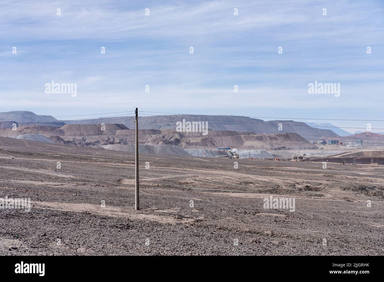 Gigantic mine tailings pile at an open pit copper mine at Chuquicamata, Chile. Stock Photo
