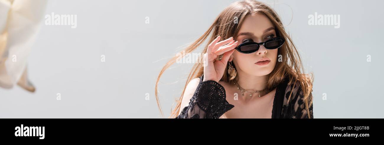 Woman outdoors brunette sunglasses hi-res stock photography and images ...