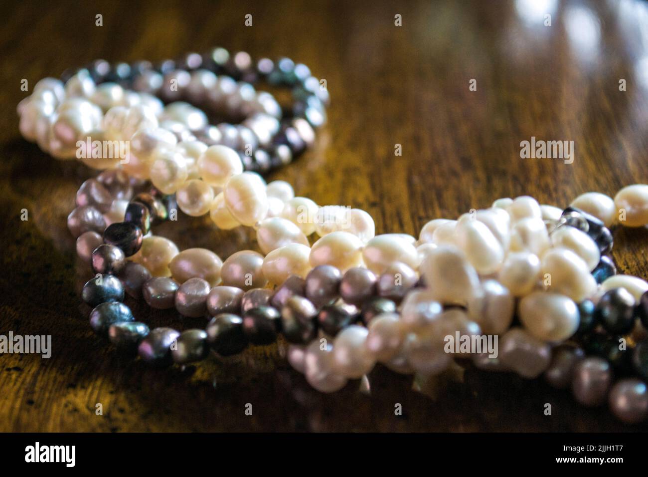 Color Field Pearl Stone Necklace main image 1