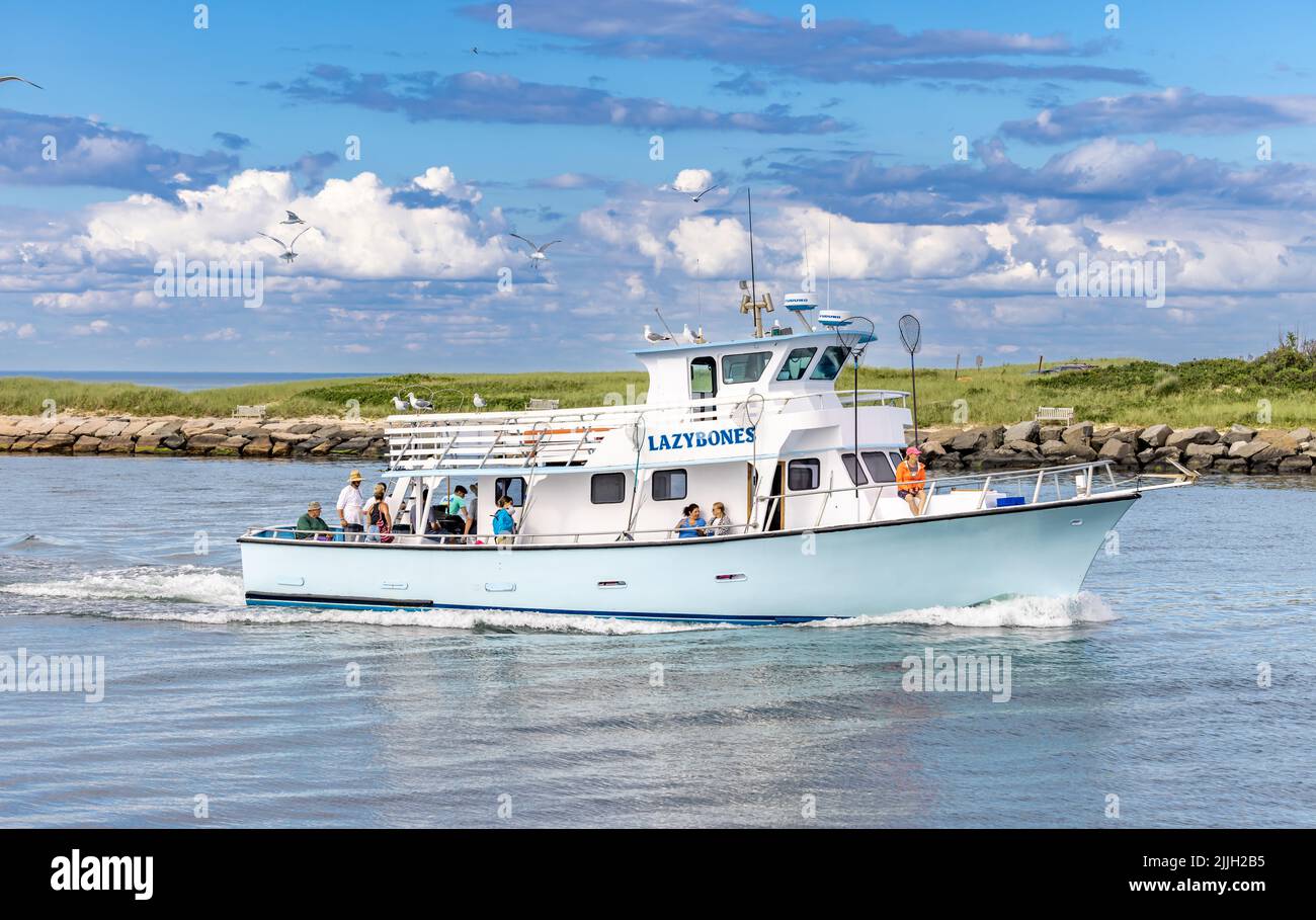 Charter fishing boat, Lazy Bones coming into Montauk Stock Photo Alamy