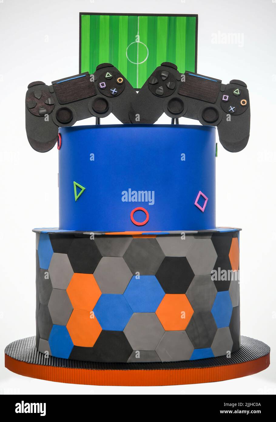 Bolo Video Game PS4  Playstation cake, Party cakes, Baby shower cakes