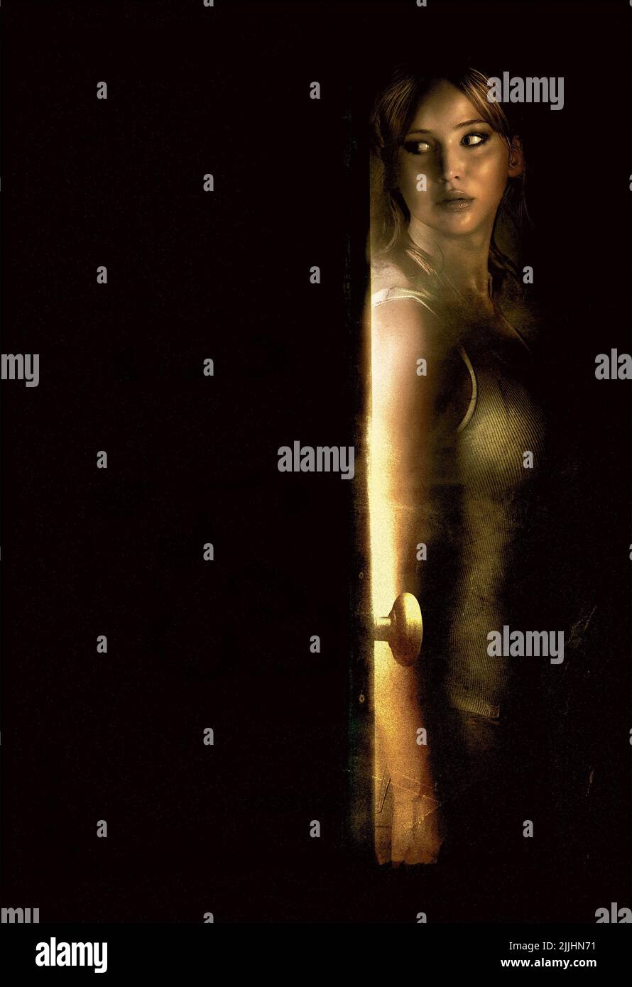 JENNIFER LAWRENCE, HOUSE AT THE END OF THE STREET, 2012 Stock Photo - Alamy, image size:890x1390