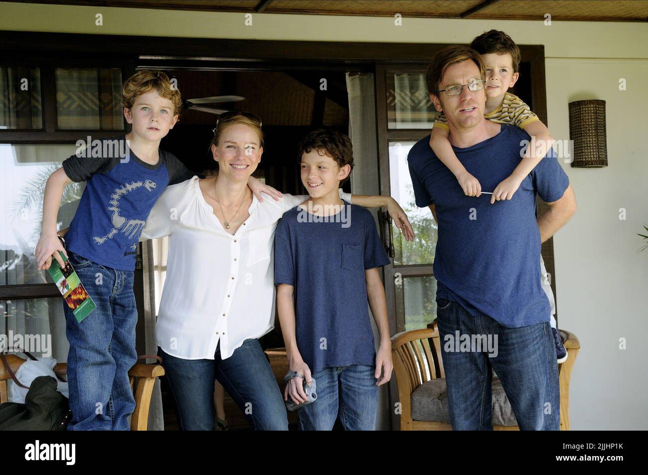 OAKLEE PENDERGAST, NAOMI WATTS, TOM HOLLAND, EWAN MCGREGOR, SAMUEL