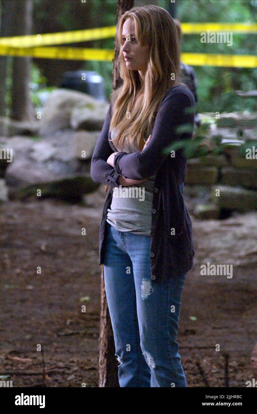 JENNIFER LAWRENCE, HOUSE AT THE END OF THE STREET, 2012 Stock Photo - Alamy, image size:863x1390