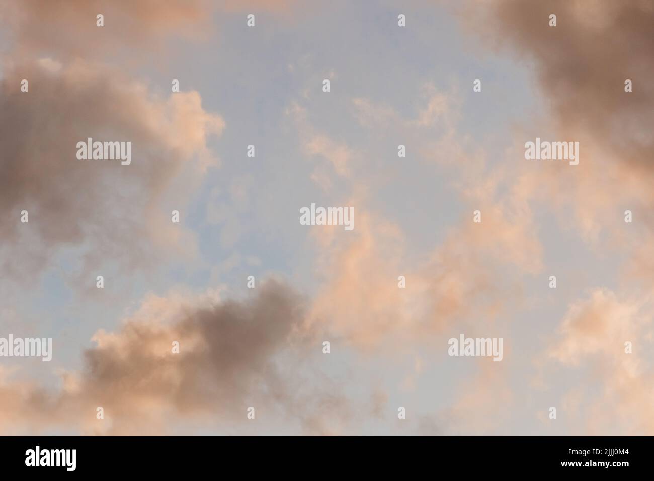 Soft sunset sky background hi-res stock photography and images - Alamy