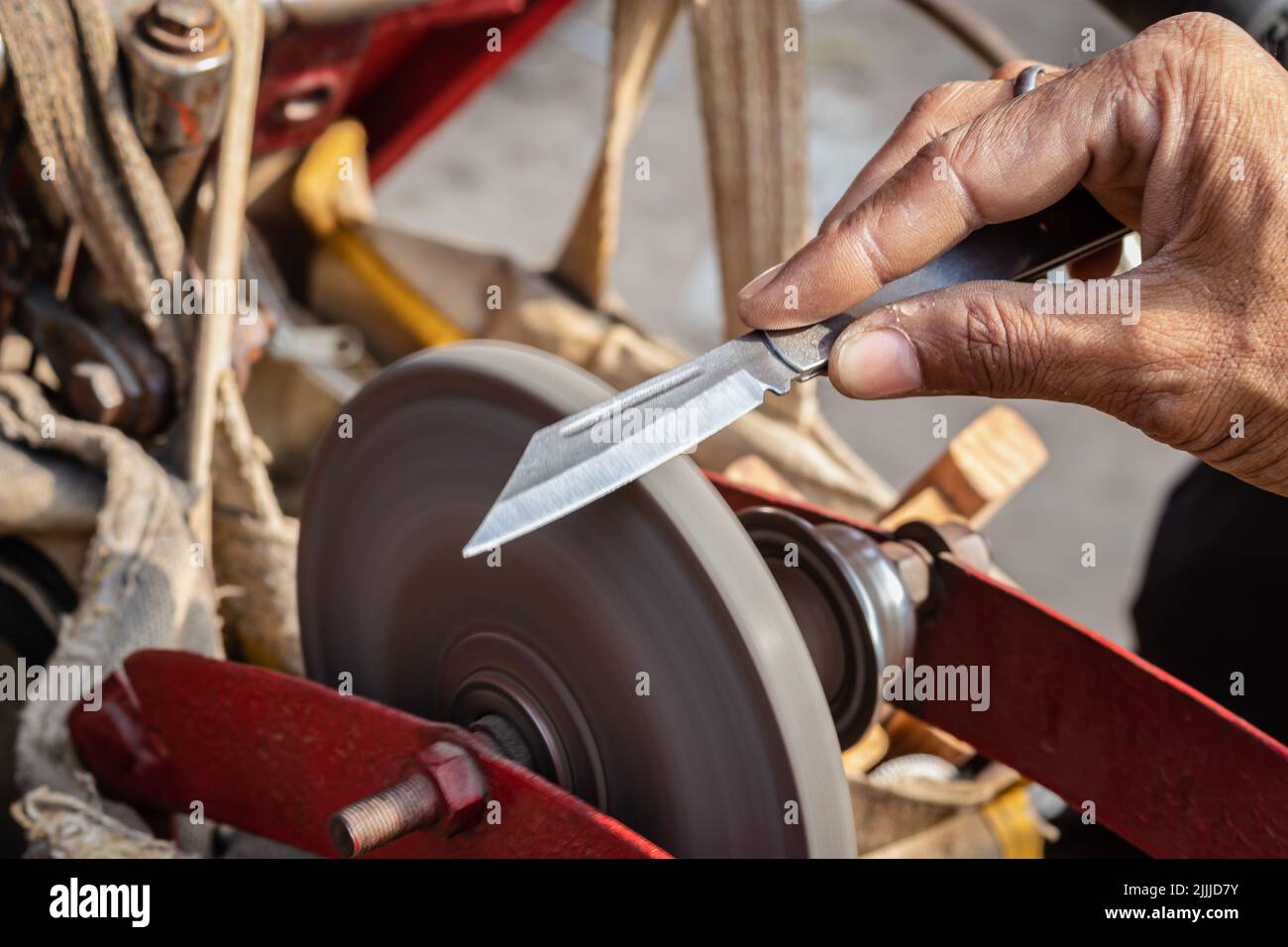 Sharpen knife hires stock photography and images Alamy