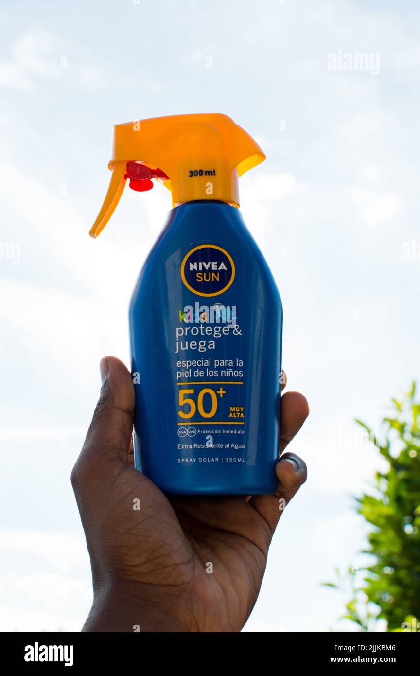 Nivea sun cream hi-res stock photography and images - Alamy