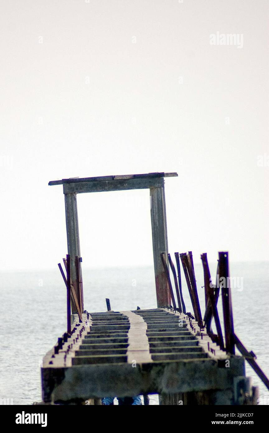 Empty pier river water hi-res stock photography and images - Alamy