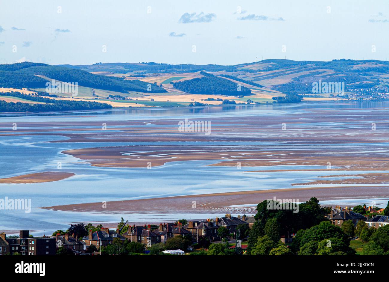 Dundee, Tayside, Scotland, UK. 27th July, 2022. UK Weather: A warm and dry sunny July morning  across North East Scotland with temperatures reaching 18°C. The colourful landscape of Dundee City and the  River Tay at low tide as seen from the 'Law,' the remains of a volcanic sill and the city's central and highest point. Credit: Dundee Photographics/Alamy Live News Stock Photo