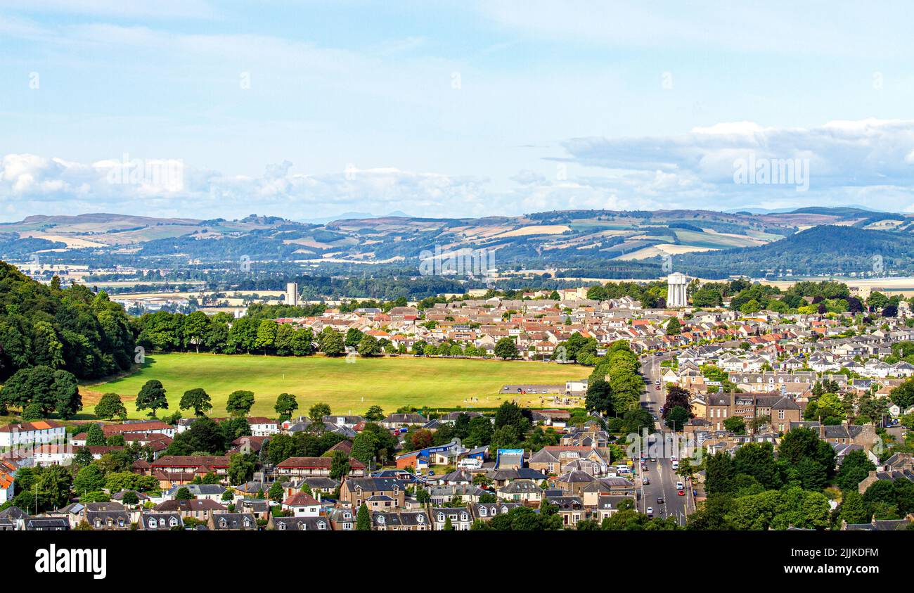 Dundee, Tayside, Scotland, UK. 27th July, 2022. UK Weather: A warm and dry sunny July morning  across North East Scotland with temperatures reaching 18°C. The colourful landscape of Dundee and its surrounding suburbs as seen from the 'Law,' the remains of a volcanic sill and the city's central and highest point. Credit: Dundee Photographics/Alamy Live News Stock Photo