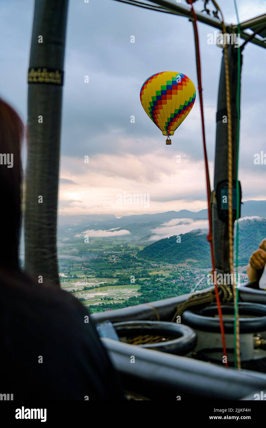 Heißluftballon Fahrt in Laos Stock Photo