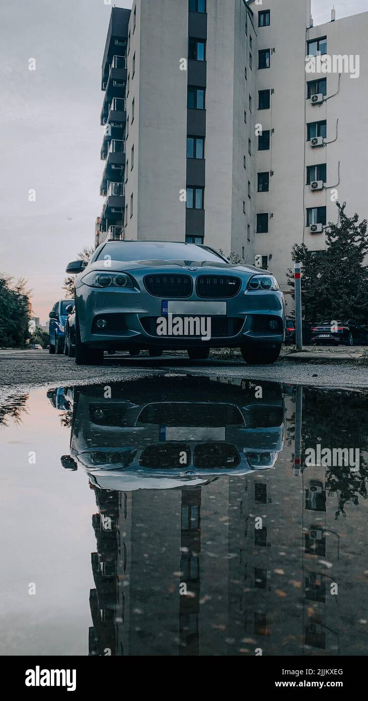 Car reflected in water hi-res stock photography and images - Alamy