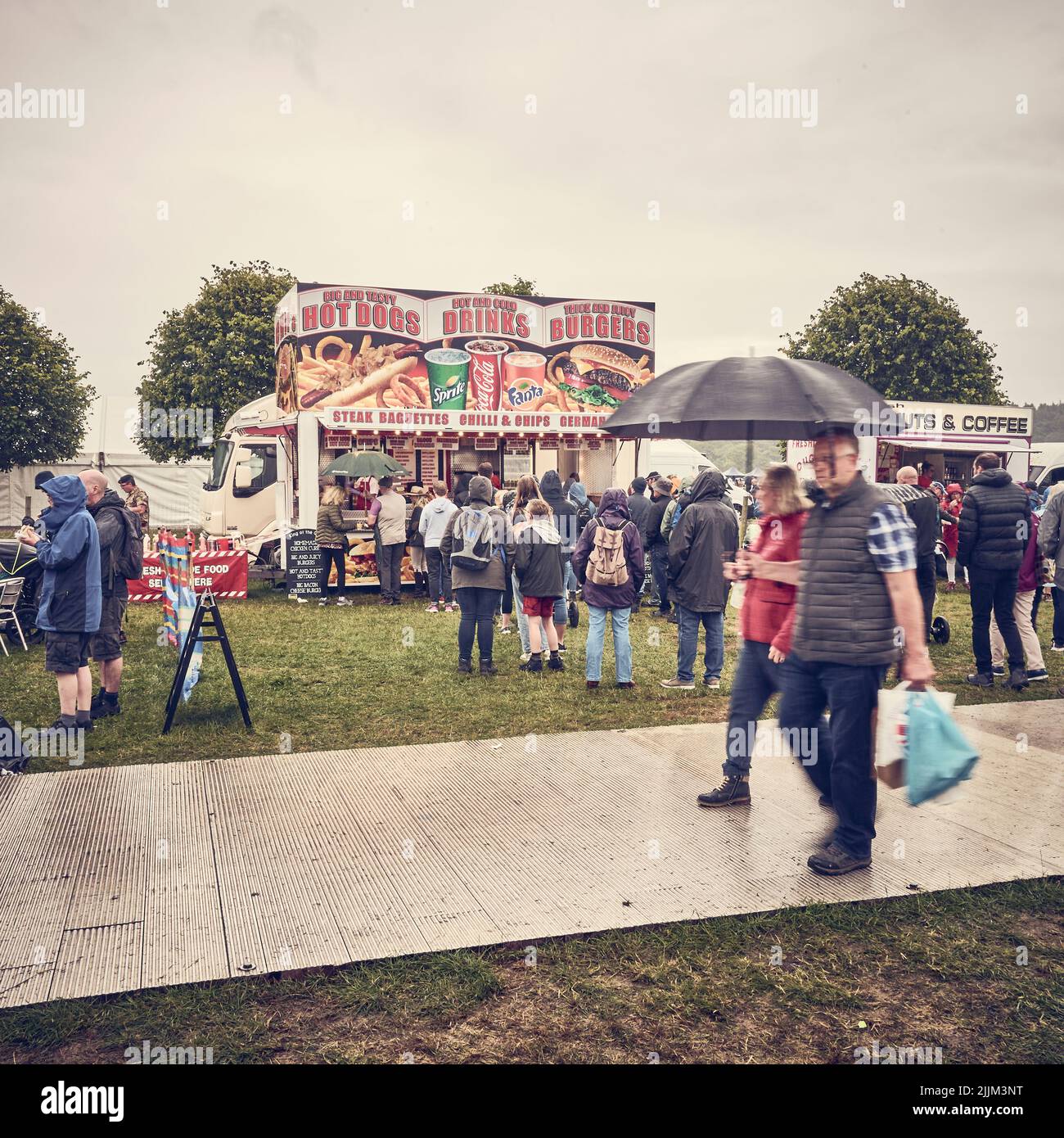 County show uk queue hi-res stock photography and images - Alamy