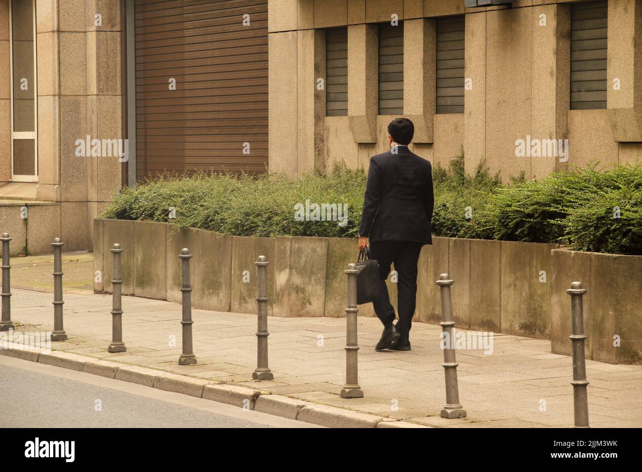 Summer man outside hi-res stock photography and images - Alamy