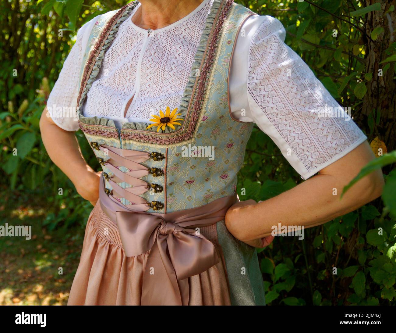 German traditional dress woman hi-res stock photography and images - Alamy