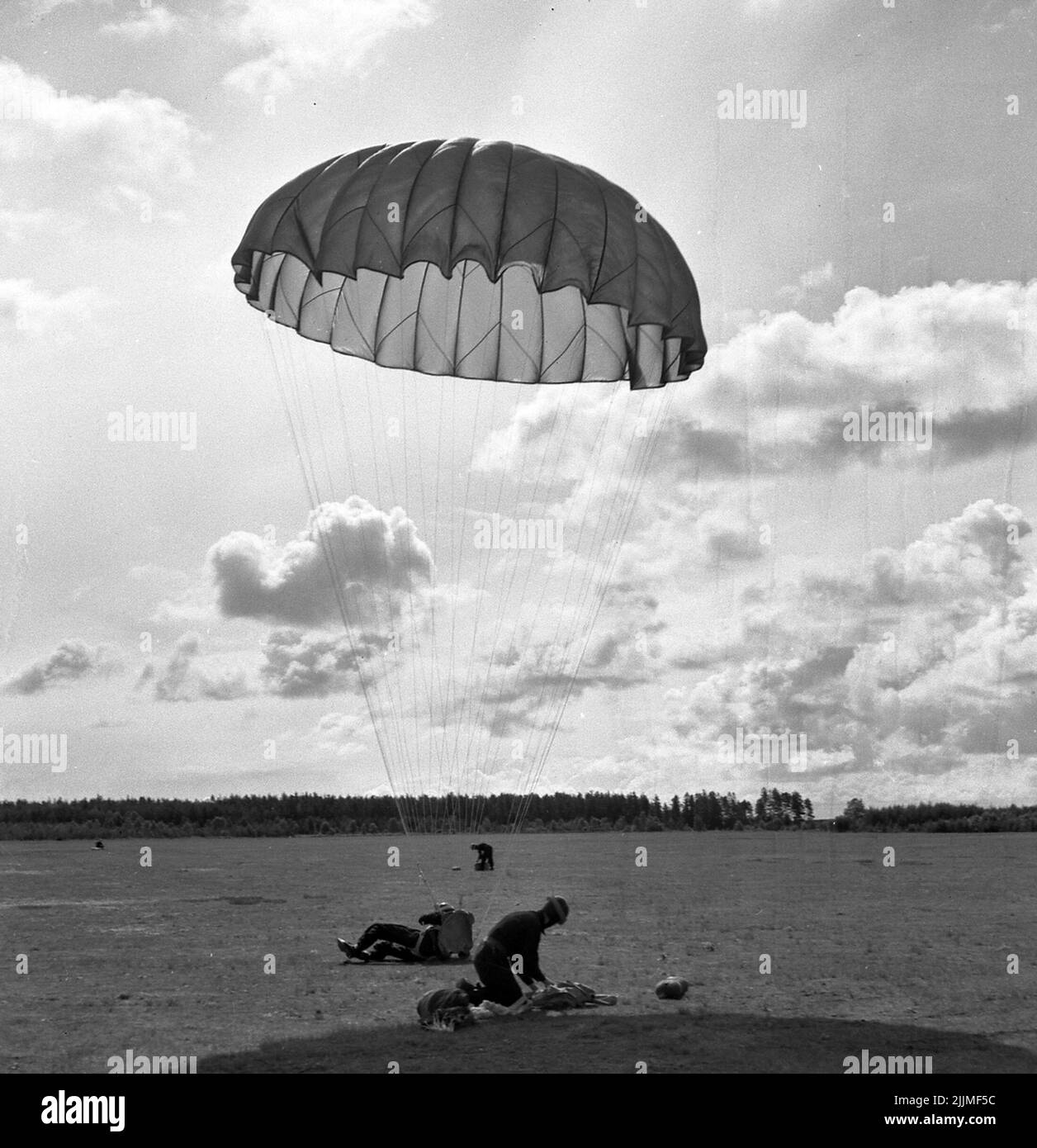 the-paratroopers-school-in-karlsborg-1956-hopping-stock-photo-alamy