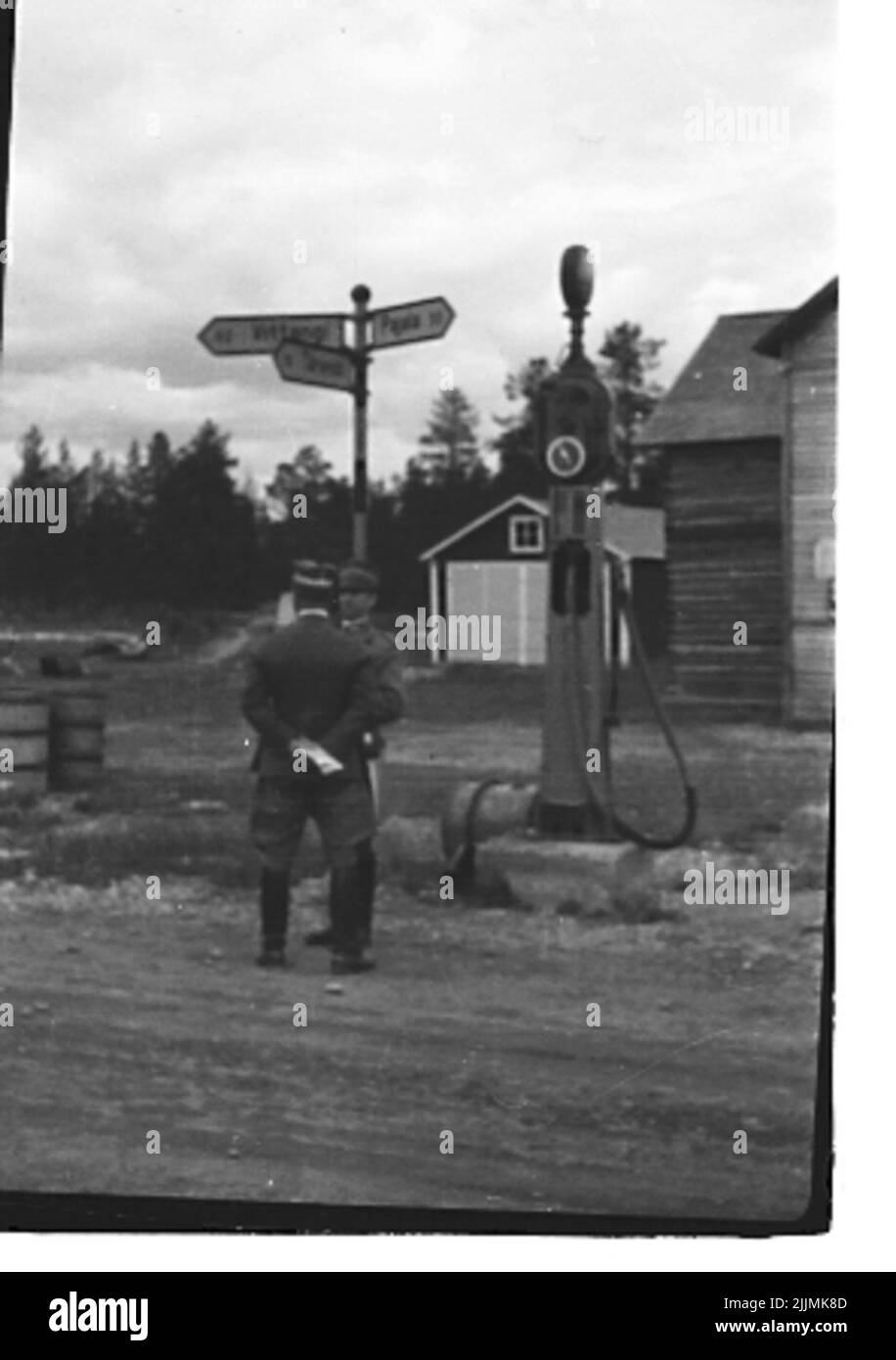 Army barracks 1940s hi-res stock photography and images - Alamy