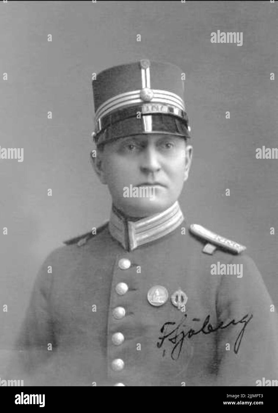 Portrait of Manager F Sjöberg - Regiment Clear K 3. Note! The captain's degree designation but sub -officer button in the cap - thus probably not a regiment curator, but the curatorial manager. Stock Photo