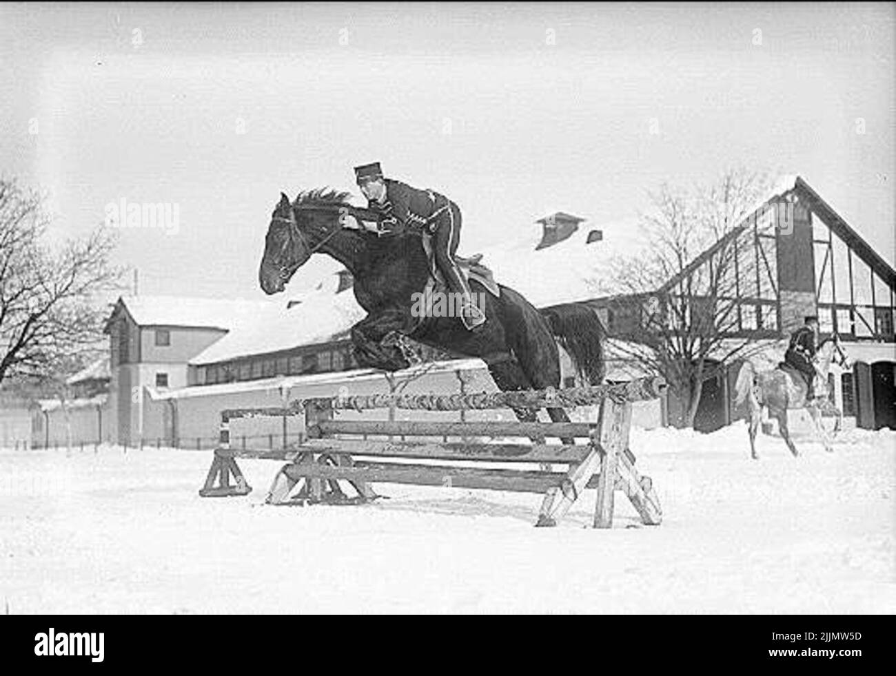 Lieutenant Melcher Wernstedt's tribal boxing school practices jumping ...