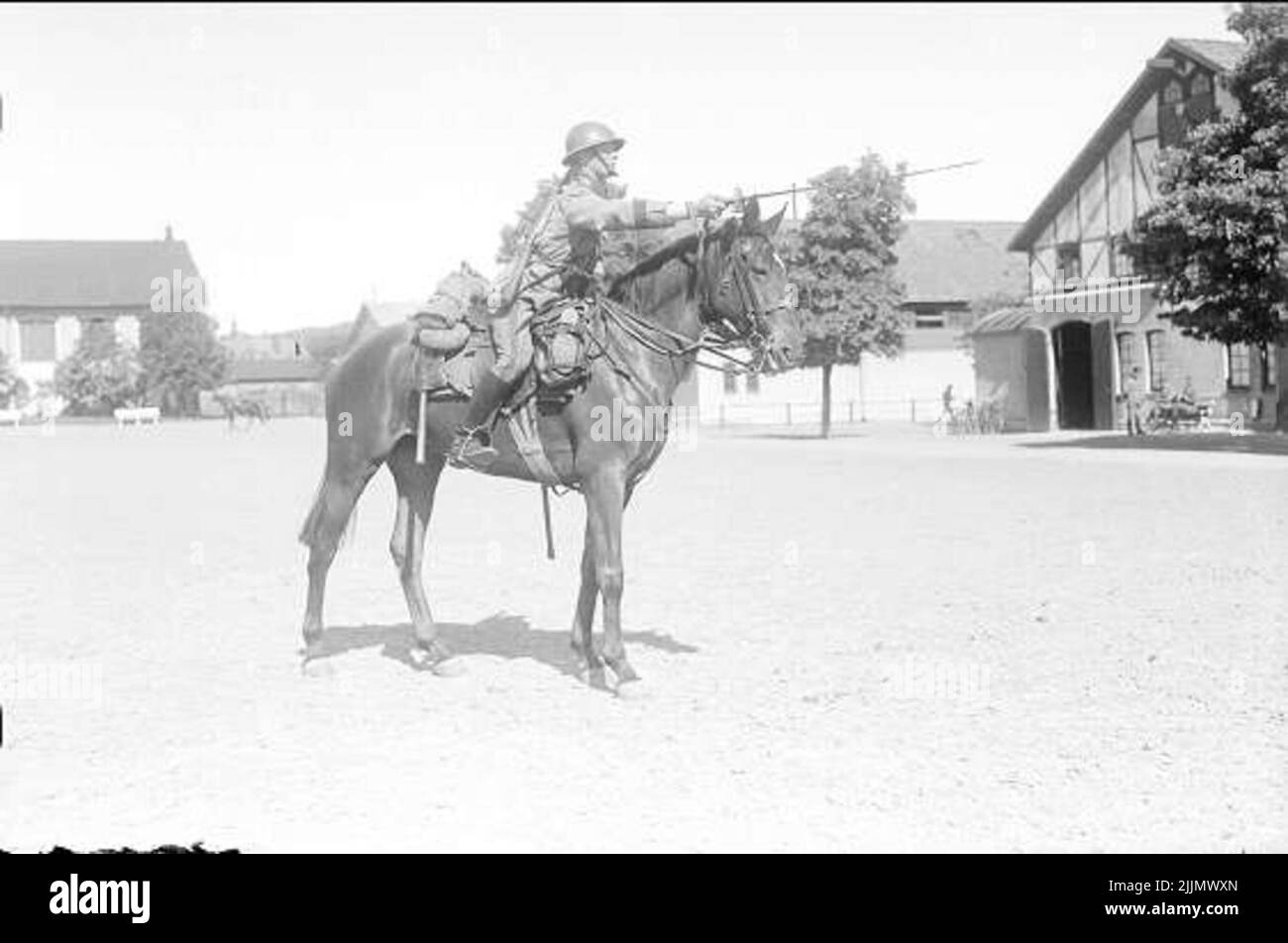Saber fencing for horse at K 3 barracks. The rider in uniform m/1910