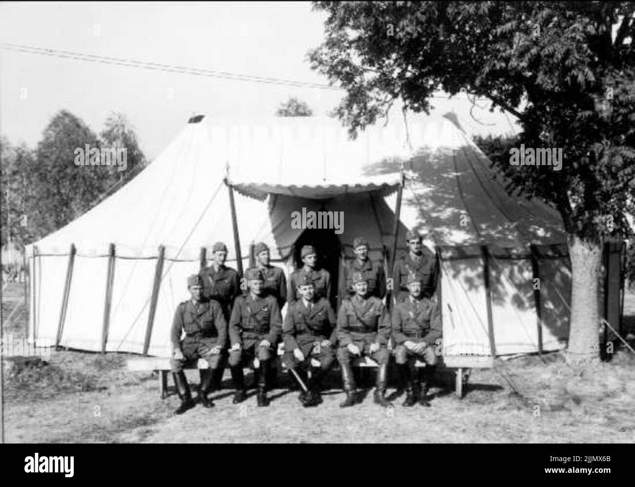 In the front row from left R Leiper, Tiberg,?,?, Lund, rear row from
