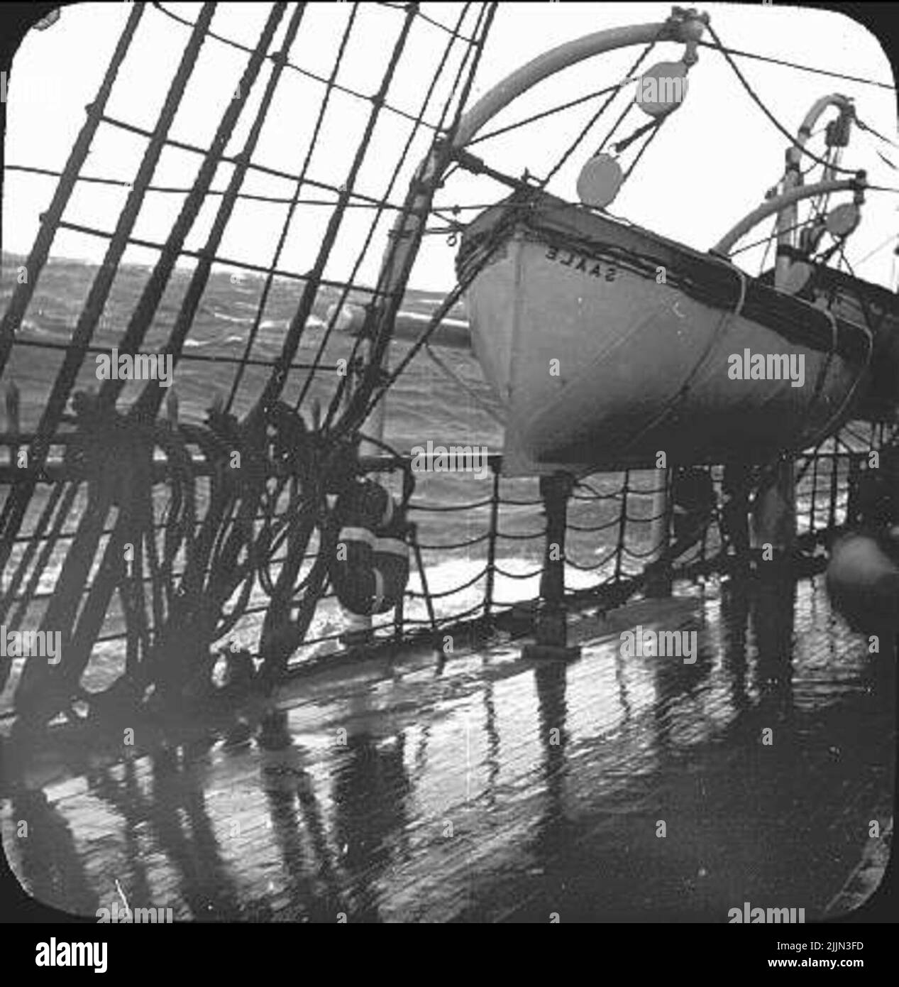 Atlantic ocean water boat Black and White Stock Photos & Images - Alamy