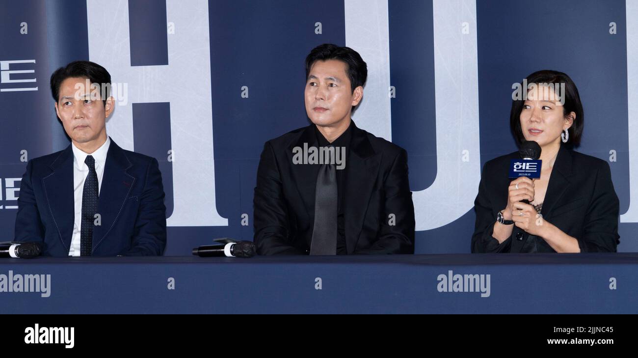 Seoul, South Korea. 27th July, 2022. (L to R) South Korean actor and director Lee Jung-jae, actors Jung Woo-sung, Jeon Hye-jin, pose for photos during a promote their latest movie 'Hunt' in Seoul, South Korea on July 27, 2022. The movie is to be released in the country on Aug 10. (Photo by: Lee Young-ho/Sipa USA) Credit: Sipa USA/Alamy Live News Stock Photo