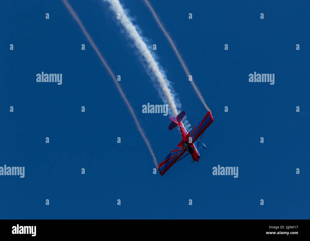 Mike Wiskus in the Lucas Oil Pitts at Sanford Air Show Stock Photo Alamy