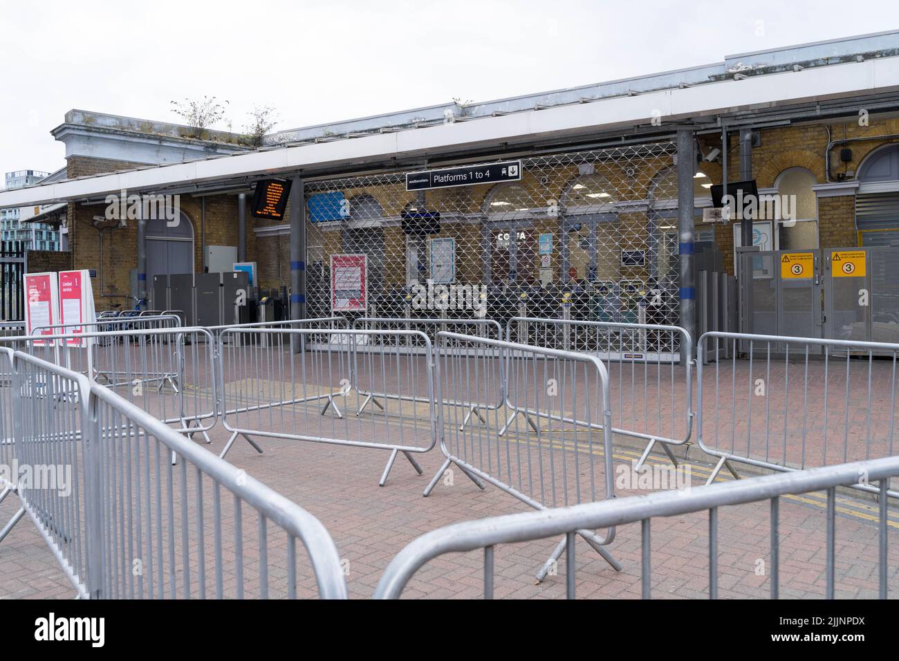 London UK, 27th July 2022.  Front entrance to Southeastern railway station at Lewisham is shut as more than 40,000 members of the RMT union working at Network Rail among14 train operators are on strike today across the UK. Credit: glosszoom/Alamy Live News Stock Photo