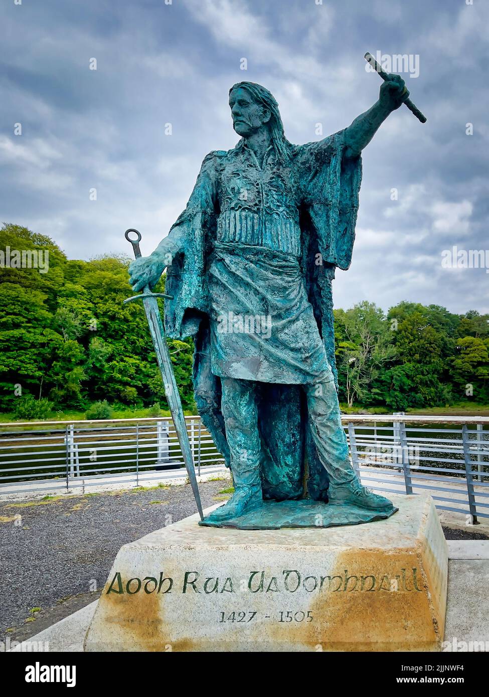 Irish statue statues ireland hi-res stock photography and